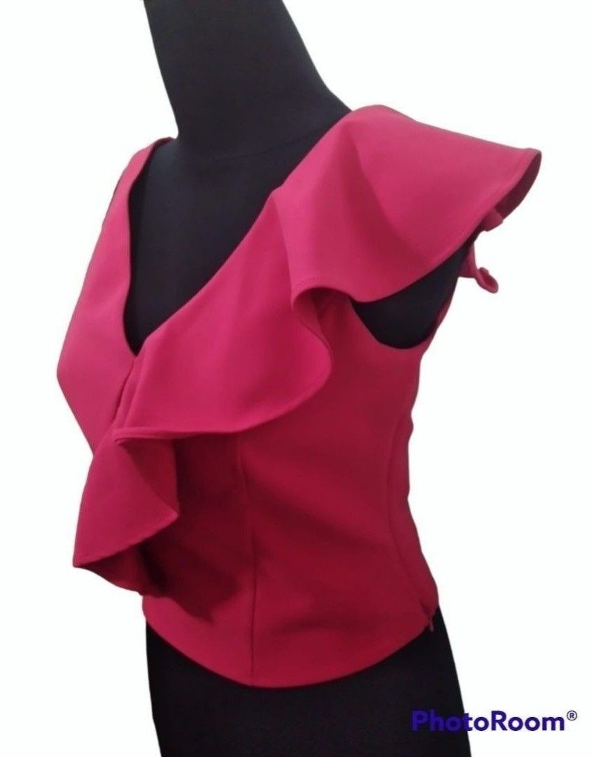 Coast Ruffled Crop Top