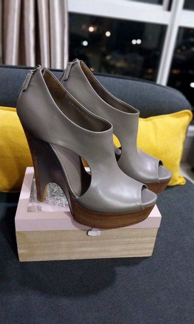 Gucci Leather Peep-Toe Pumps Ankle Boots