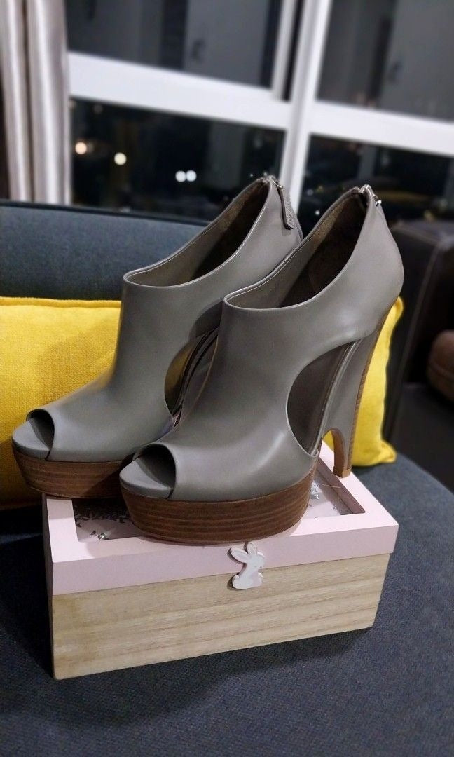 Gucci Leather Peep-Toe Pumps Ankle Boots