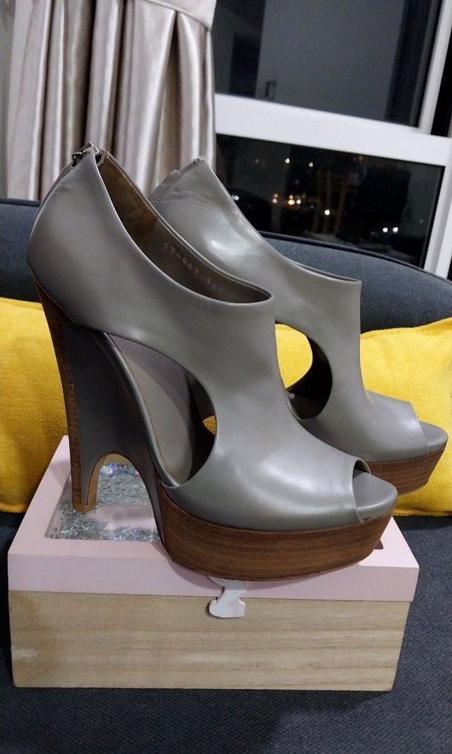 Gucci Leather Peep-Toe Pumps Ankle Boots