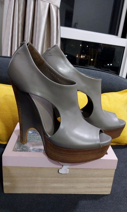 Gucci Leather Peep-Toe Pumps Ankle Boots