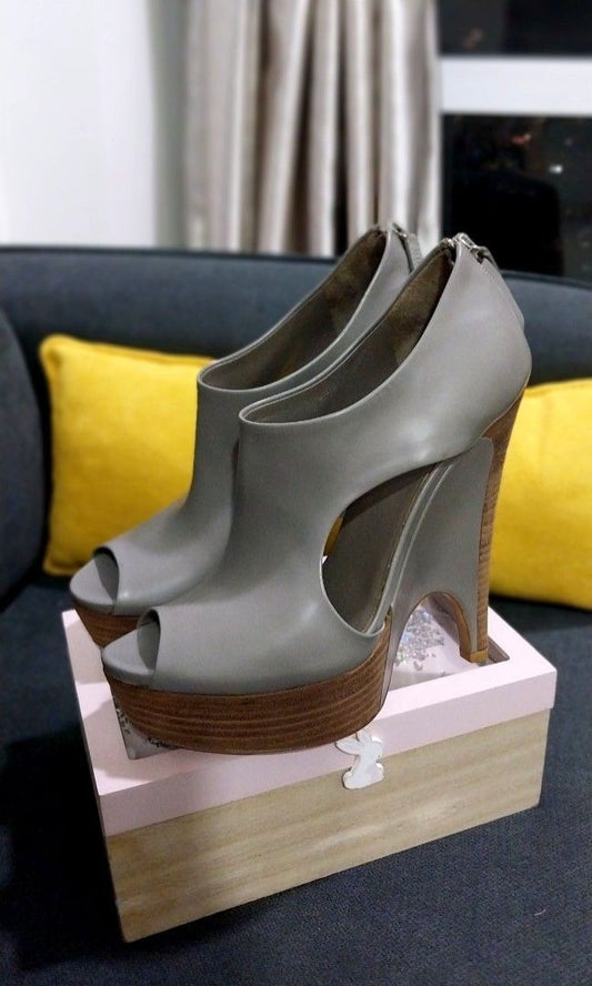 Gucci Leather Peep-Toe Pumps Ankle Boots
