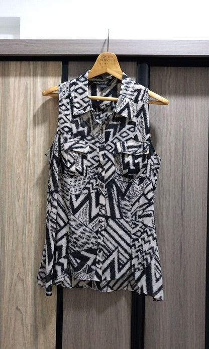 Guess Button Down Sleeveless Top