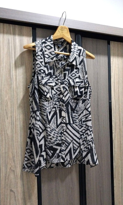 Guess Button Down Sleeveless Top