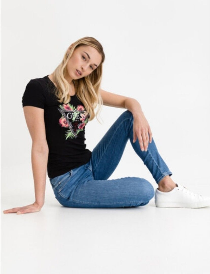 Guess Short Sleeve Top
